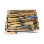 35 old chisels and gouges G-