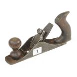 A USA STANLEY No 40 scrub plane with orig iron, chip to handle spur G