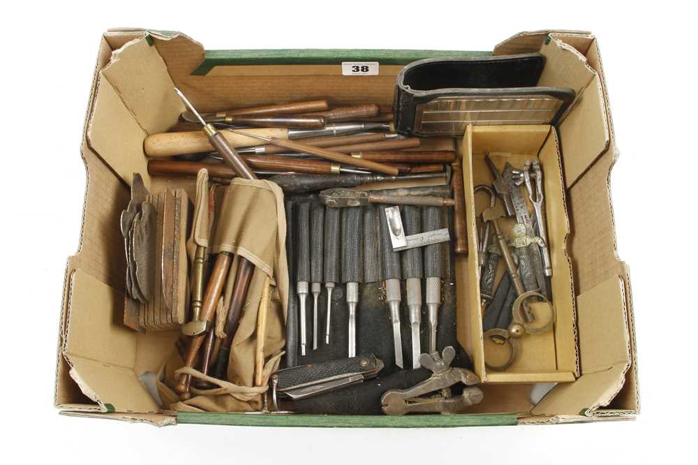 A box of tools G+