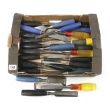 25 chisels with composite handles G+