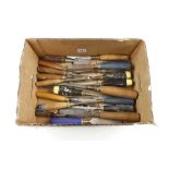 20 chisels and gouges G