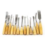 13 carving tools with boxwood handles G++