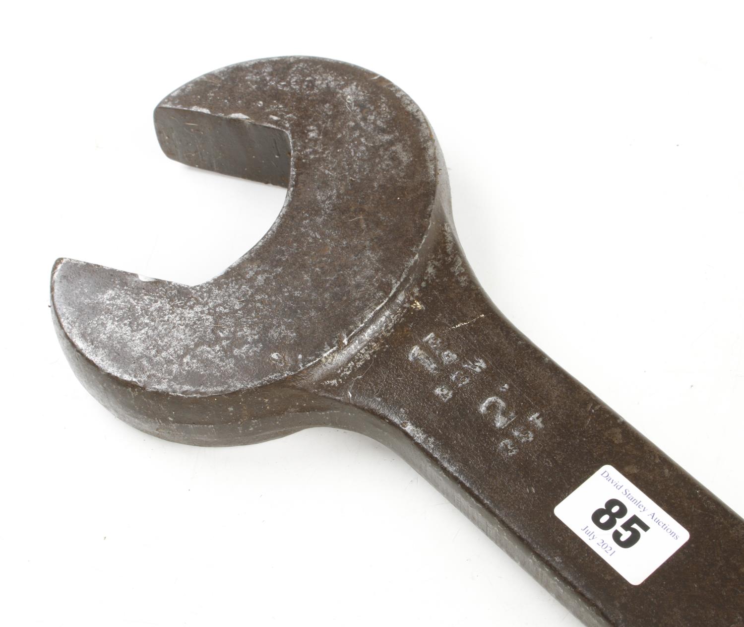A heavy spanner marked 1 3/4" BSW, 2" BSF, (actually 2 3/4" across flat) 30" o/a G+ - Image 2 of 2