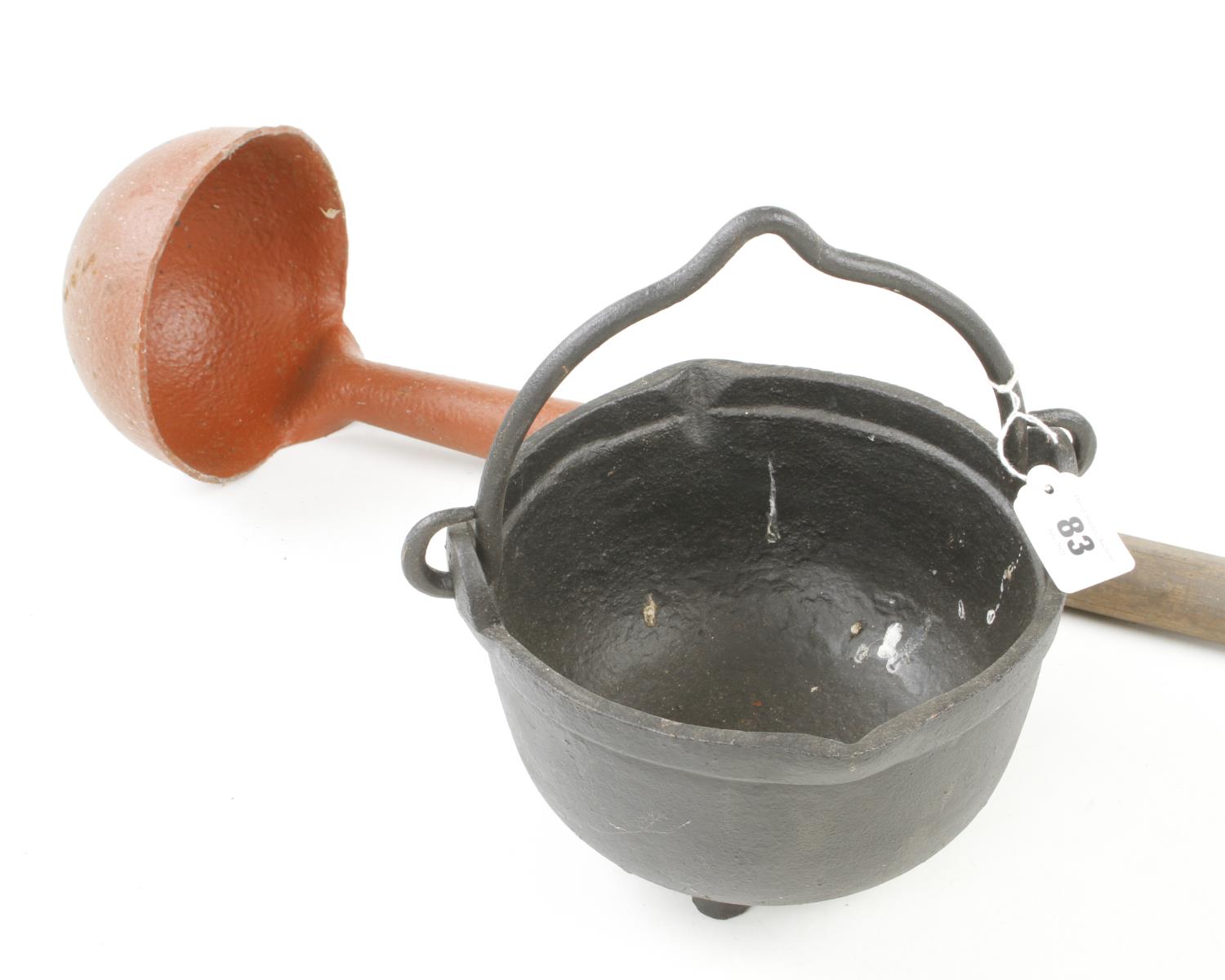 A lead smelting pot and ladle with 7' handle G+ - Image 2 of 2