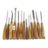 13 carving tools G+