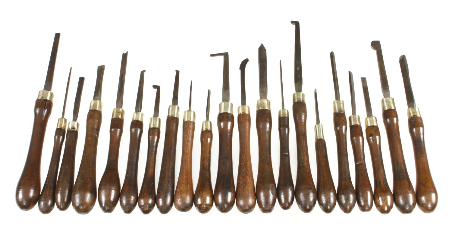40 ornamental turning tools with mahogany handles G - Image 3 of 3
