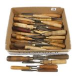 35 chisels, gouges and carving tools G