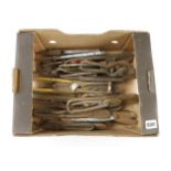 30 pairs of old tin snips etc G