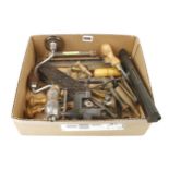 A box of tools G