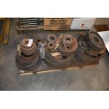 Quantity of V groove pulleys, sprockets etc on one pallet