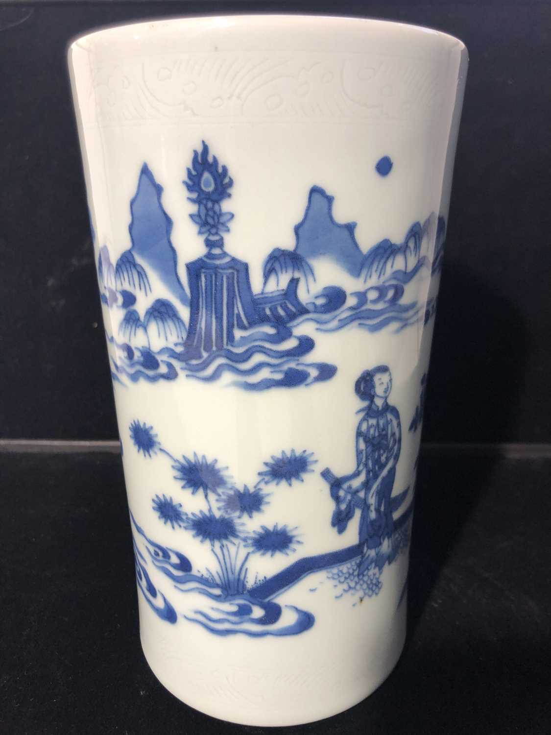 A Chinese blue and white porcelain transitional brush pot, of slender cylindrical form, decorated on - Image 6 of 31