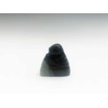 A small Chinese carved jade seal, height 4cm, width 4cm.