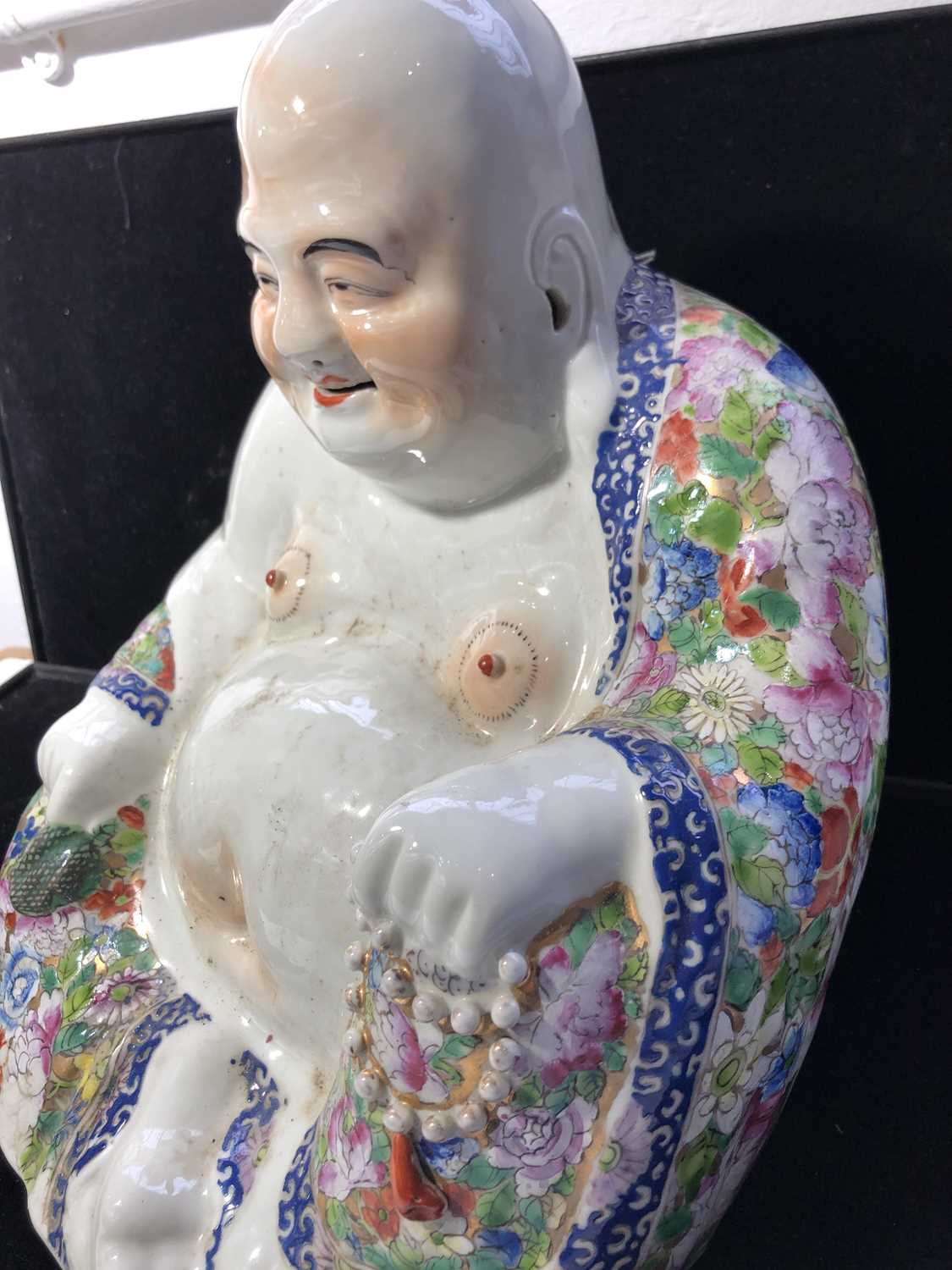 A large Chinese porcelain figure of a seated Buddah, 20th century, wearing a floral decorated robe - Image 12 of 15