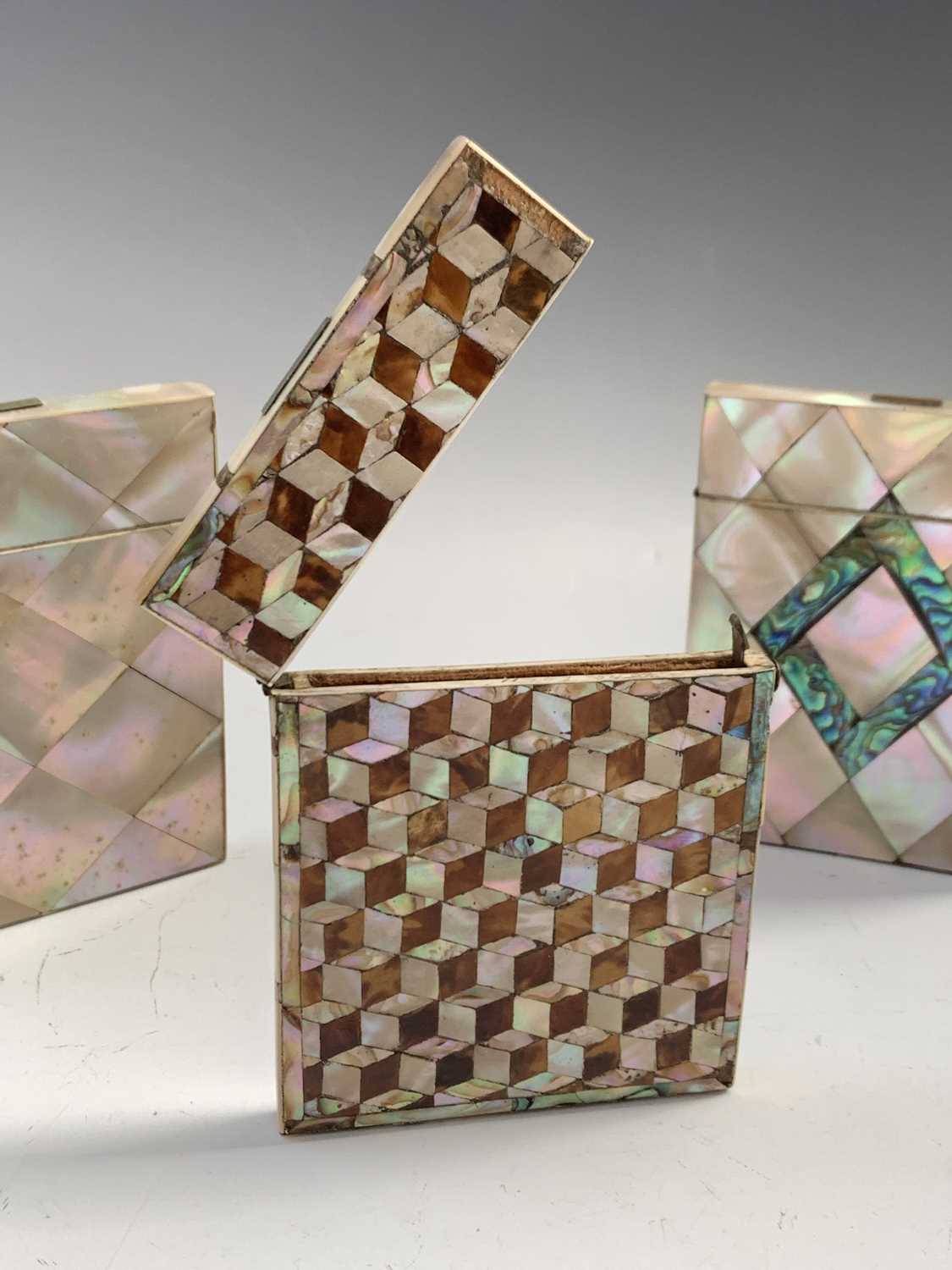 Five mother-of-pearl card cases - Image 4 of 9