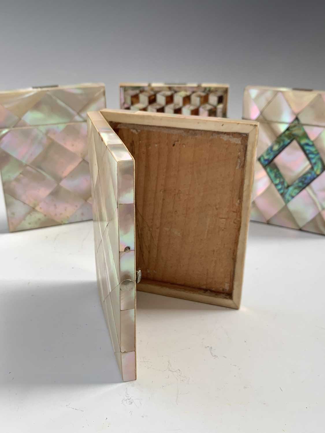 Five mother-of-pearl card cases - Image 3 of 9