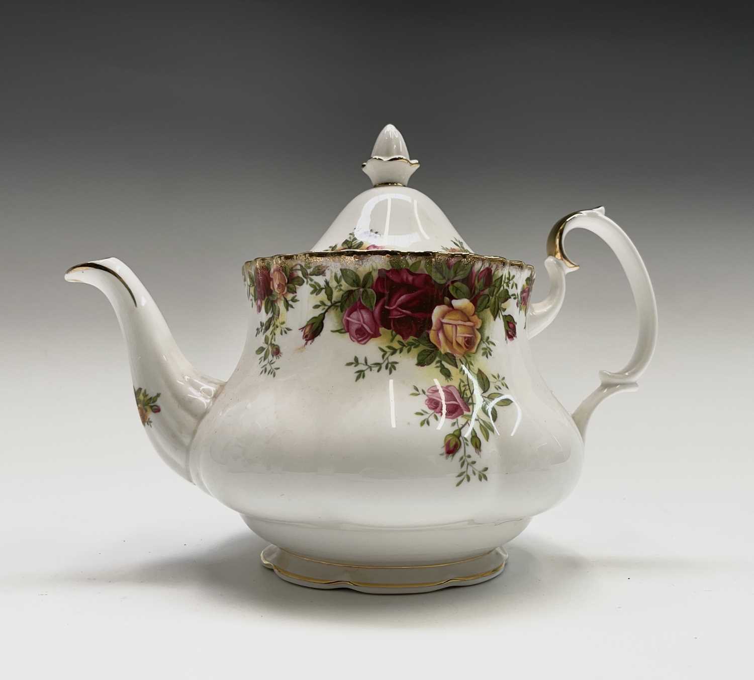 A Royal Albert 'Old Country Roses' tea set comprising teapot, milk jug, six cups, six saucers, and - Image 4 of 13