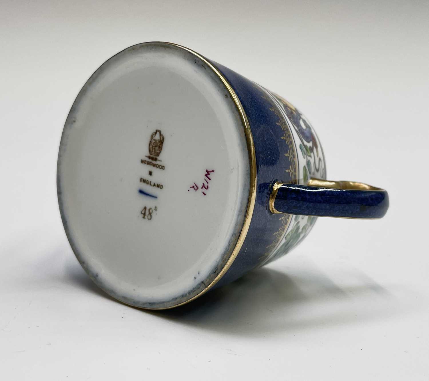 A Wedgwood part coffee set, decorated in blue and gilt with a floral entwined peacock border, - Image 8 of 14