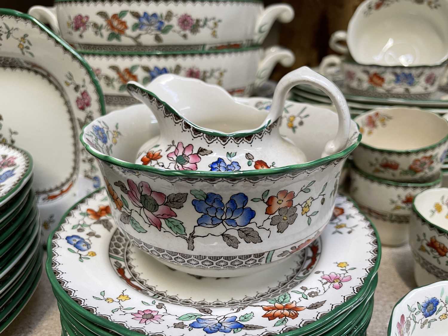 A Spode 'Chinese Rose' dinner, coffee and tea service, comprising eleven 10.5" dinner plates, twelve - Image 3 of 14