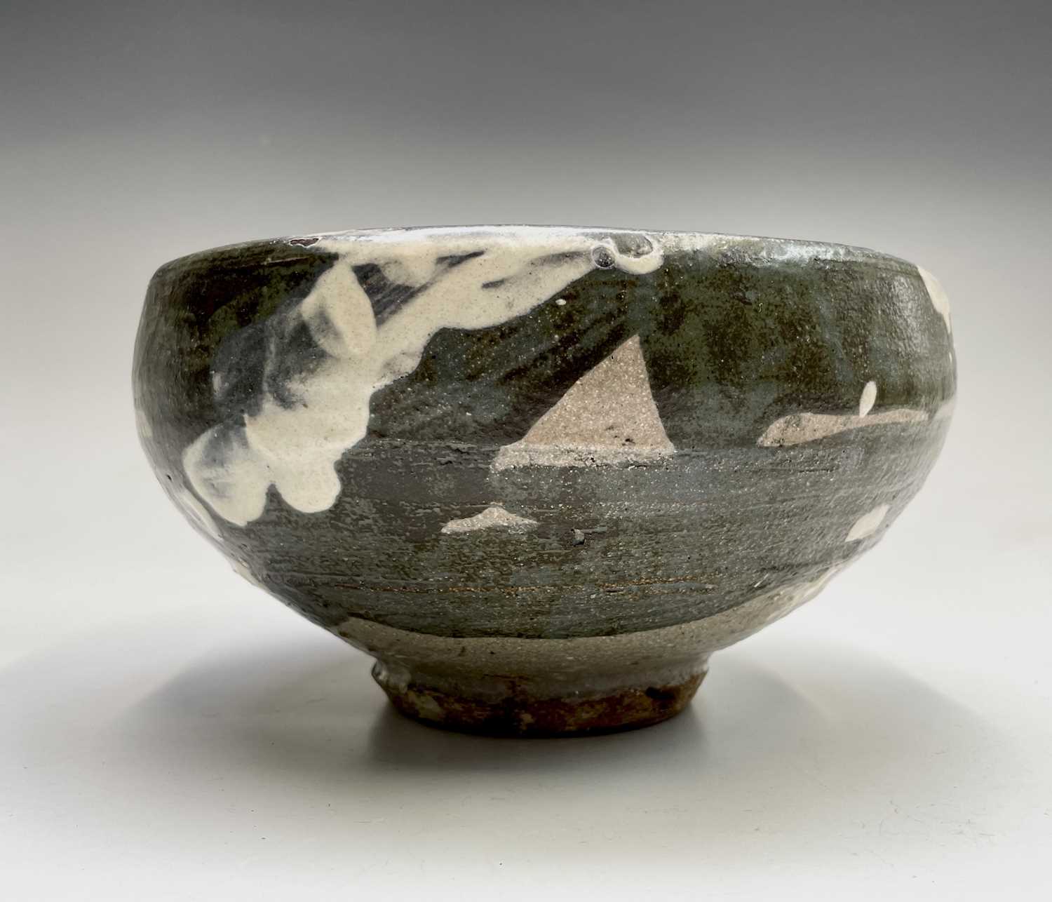 William MARSHALL (1923-2007) A stoneware footed bowl, the swollen body with brushed blue and grey - Image 3 of 11