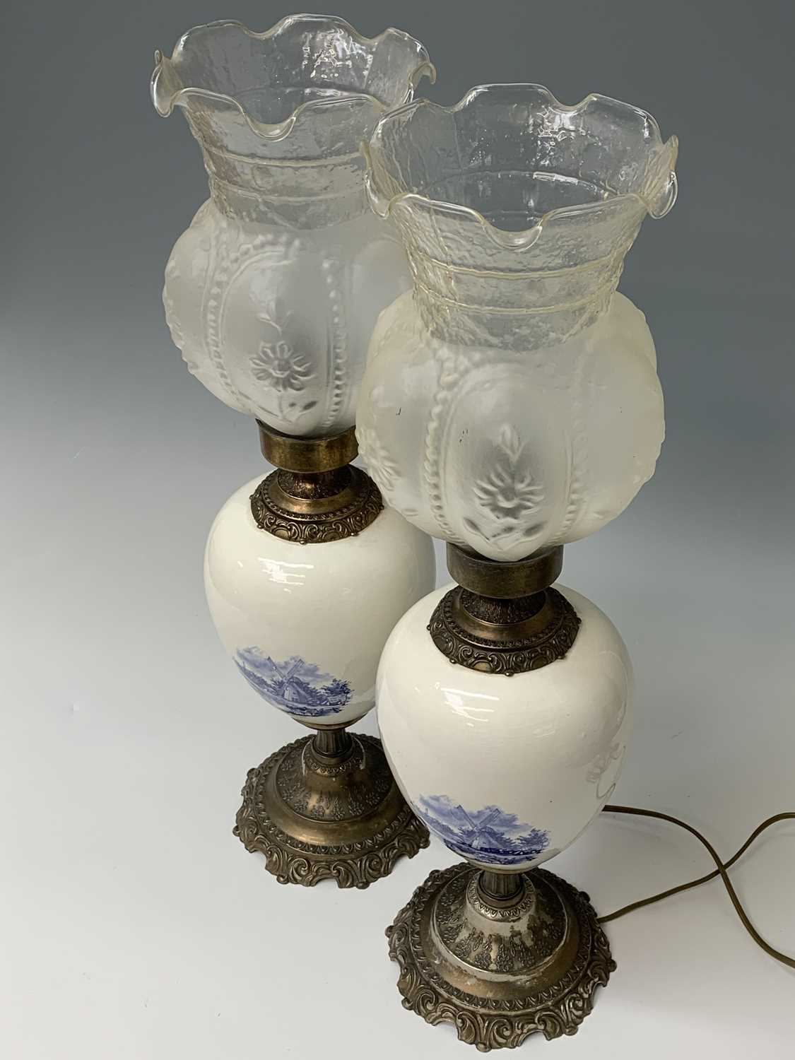 A pair of 20th century gilt metal mounted Delft table lamps with glass shades. Height 60.5cm. - Image 4 of 11