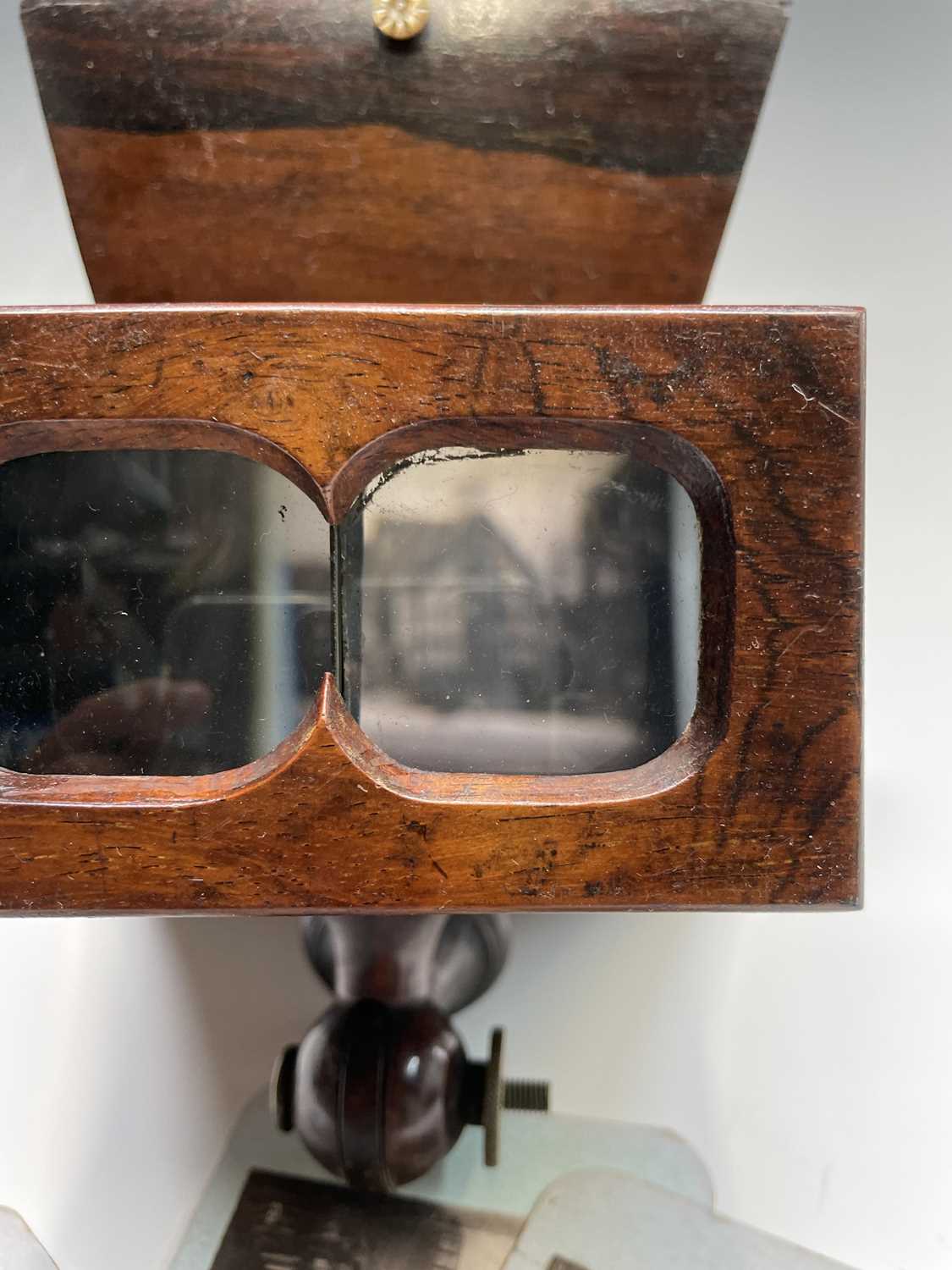 A Victorian Brewster pattern rosewood stereoscopic viewer, with attachment for fitting to a stand, - Image 3 of 4