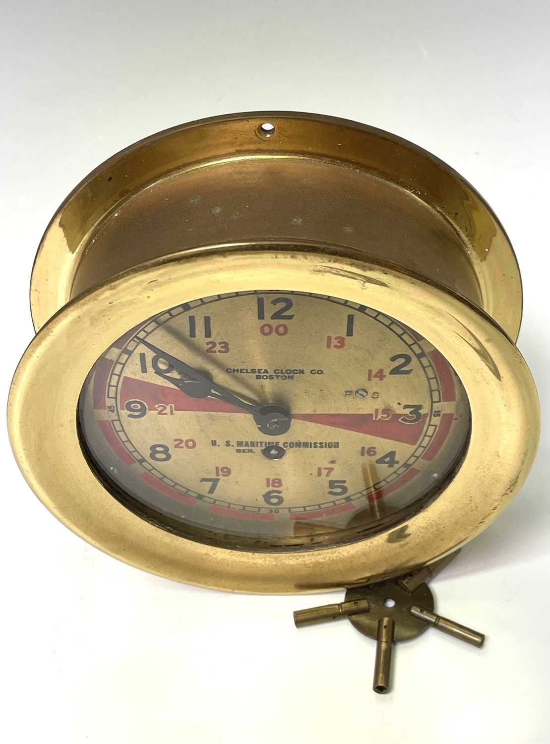 A U.S. Maritme Commision ship's radio room clock, by The Chelsea Clock Co, Boston, the brass dial - Image 6 of 10