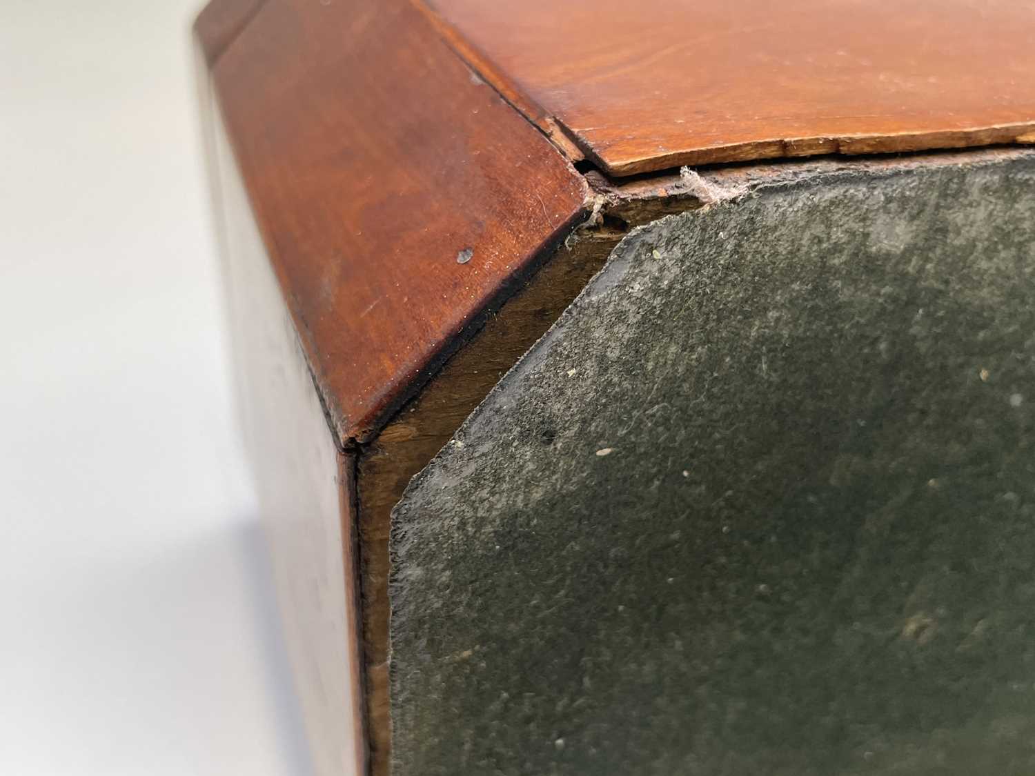 A George III satinwood and floral inlaid tea caddy, the lid opening to reveal a single internal - Image 3 of 17