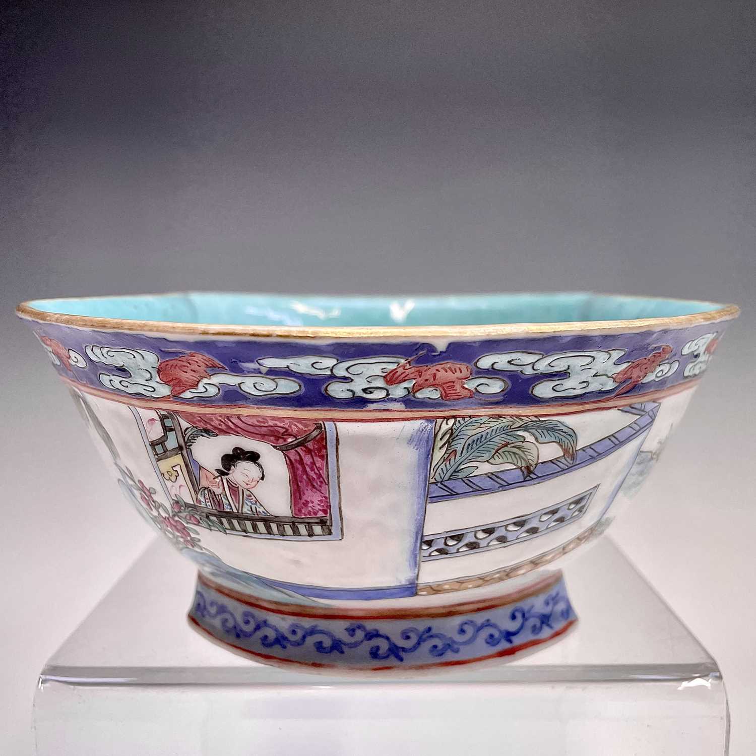 A Chinese famille rose porcelain bowl, 19th century, decorated with warriors in procession and - Image 8 of 22