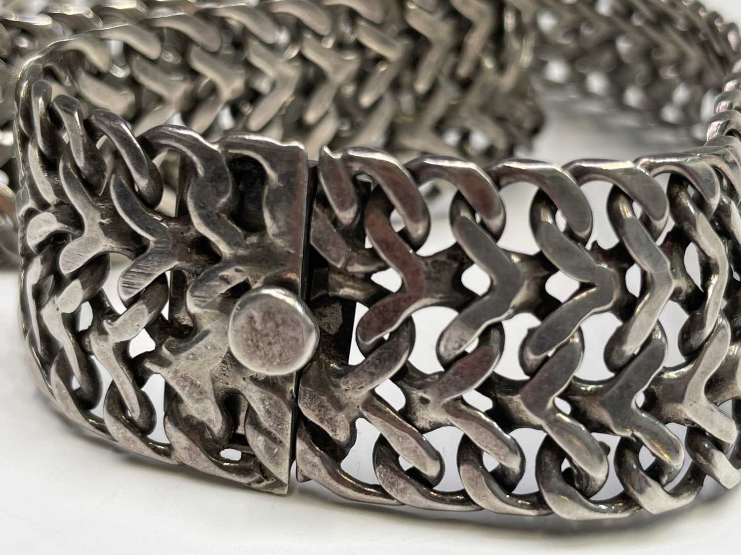A Mexican silver chain collar 103.5gmCondition report: Length 42cm, clasp works well and condition - Image 6 of 6