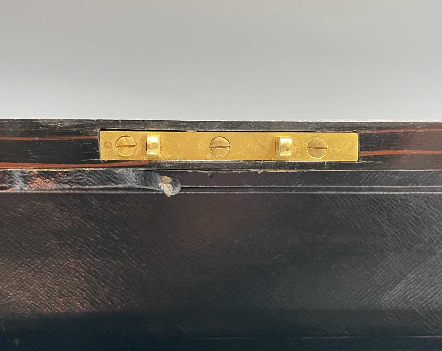 A fine Victorian rosewood veneered and brass bound toilet case by Howell, James and Co, Regent - Bild 31 aus 46