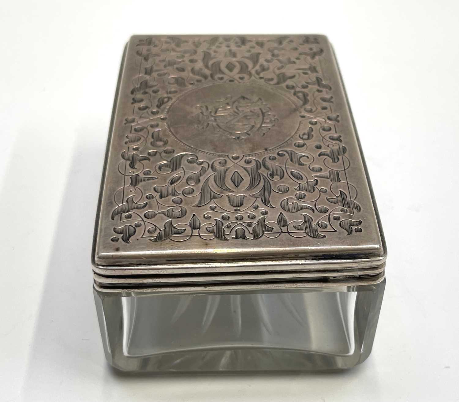 A fine Victorian rosewood veneered and brass bound toilet case by Howell, James and Co, Regent - Bild 15 aus 46