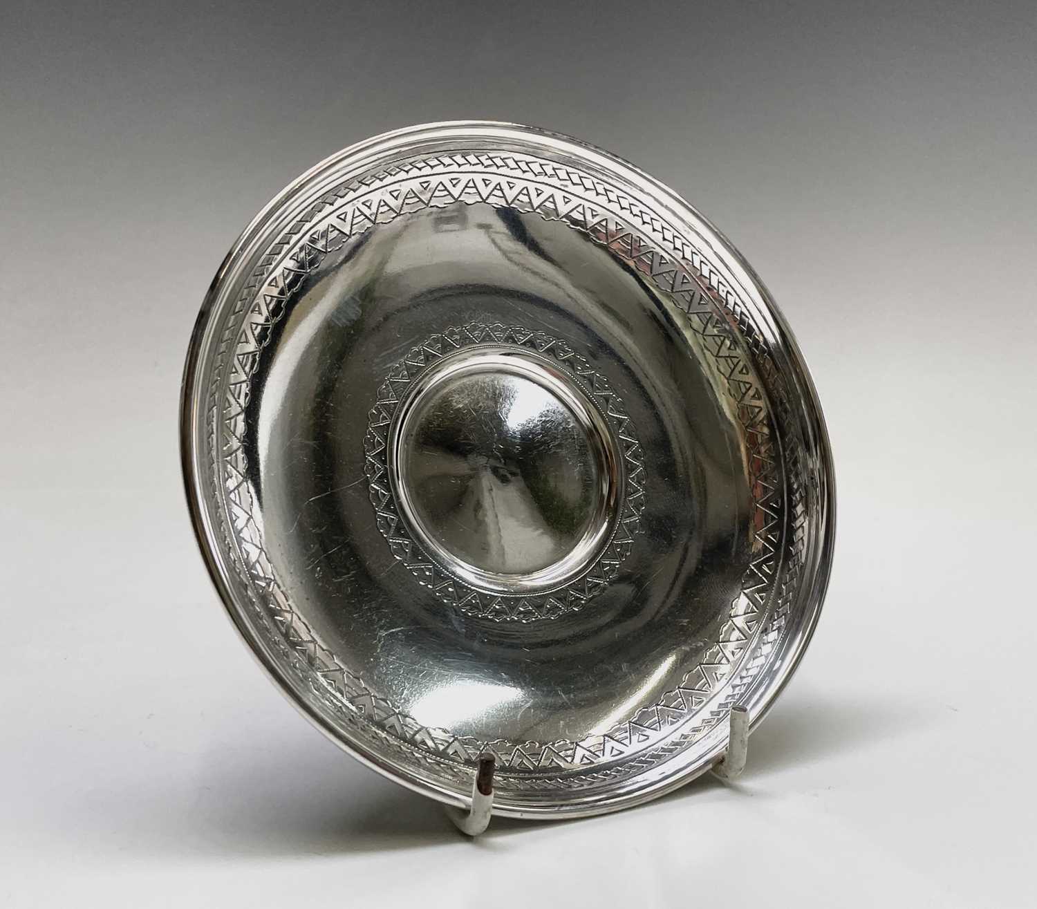 A Russian Moscow silver cup and saucer with engraved decoration Marks dated 1893 171gmCondition - Bild 10 aus 12