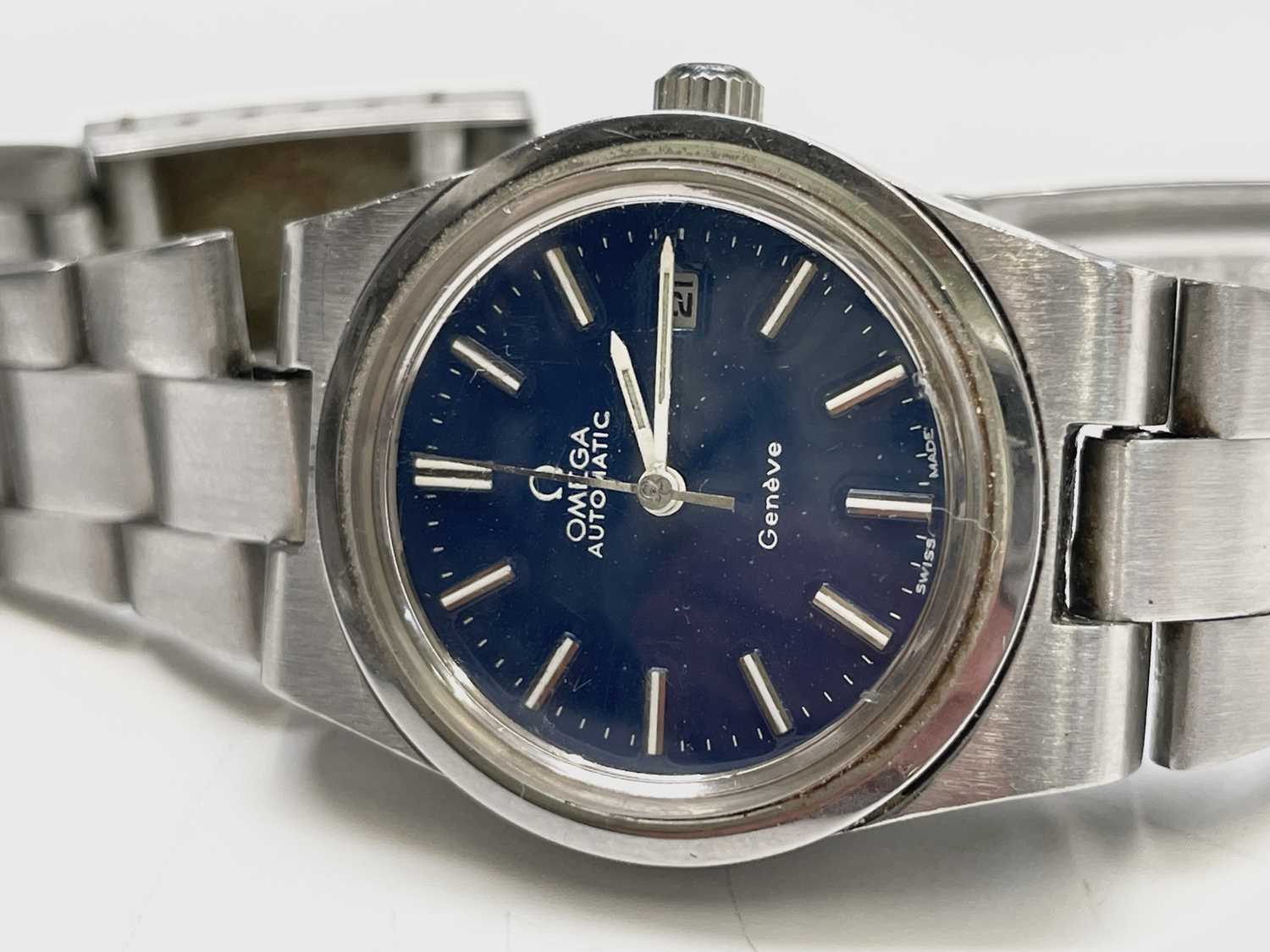 A ladies Omega stainless steel automatic Geneve Date blue dial wristwatch 26.17mm diameter with - Image 3 of 7
