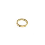 A 22ct gold band Size J/K 5.1gm