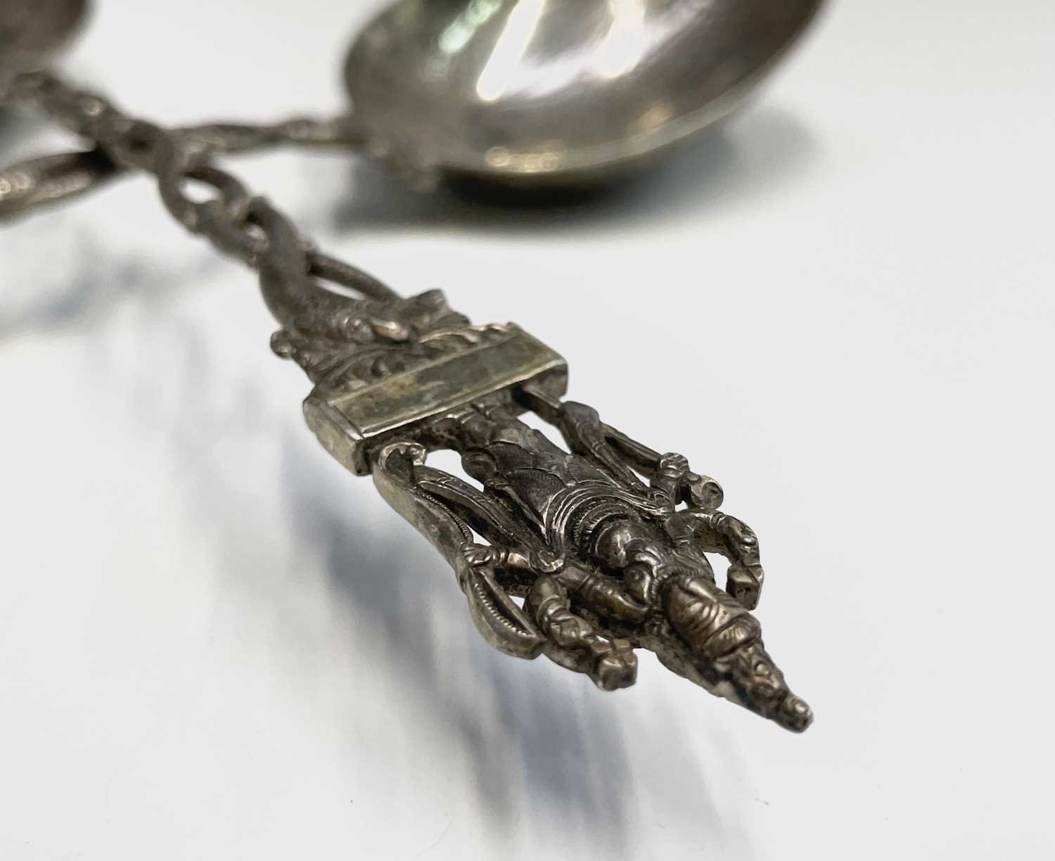 A pair of Indian silver deity spoons 21cm 139.3gmCondition report: No condition issues - Bild 5 aus 8