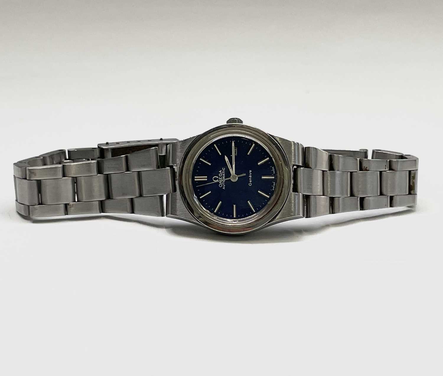 A ladies Omega stainless steel automatic Geneve Date blue dial wristwatch 26.17mm diameter with - Image 7 of 7