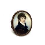 Portrait miniatureFine early 19th century portrait of a young gentleman in blue coat and white