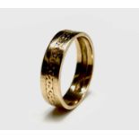 A 22ct gold band 5.3gm Size Q