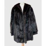 A vintage ladies brown mink fur jacket.Condition report: Good condition. No smells or moulting.