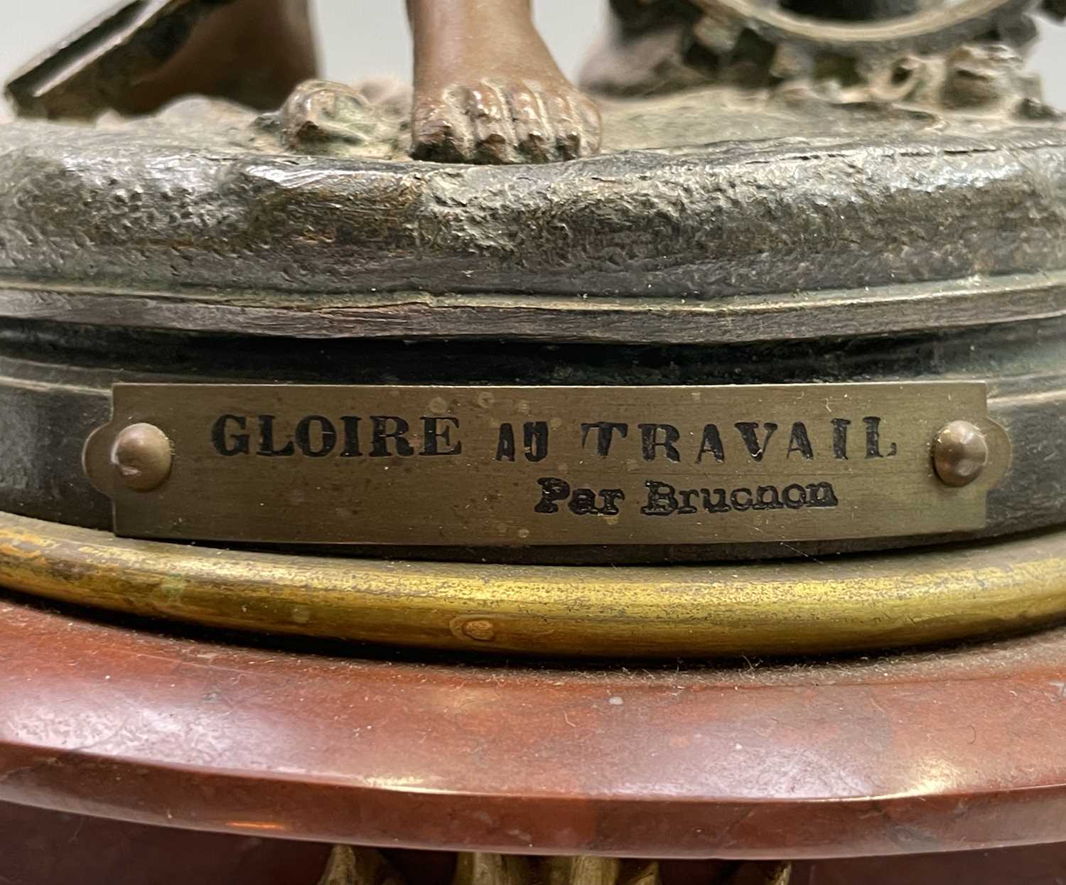 A French red marble clock, late 19th century, mounted with a spelter figure titled Gloire au - Image 2 of 10