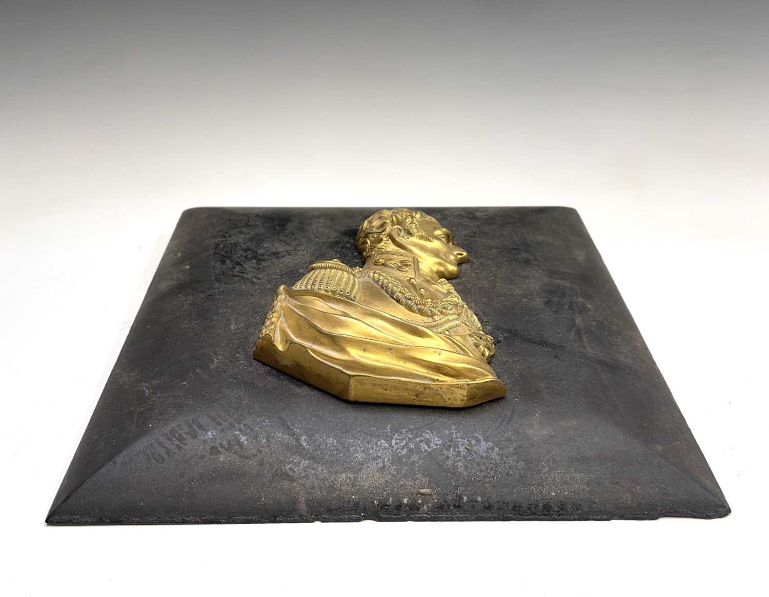 A gilt bronze profile bust of The Duke of Wellington, 19th century, mounted on a square hardwood - Image 4 of 9