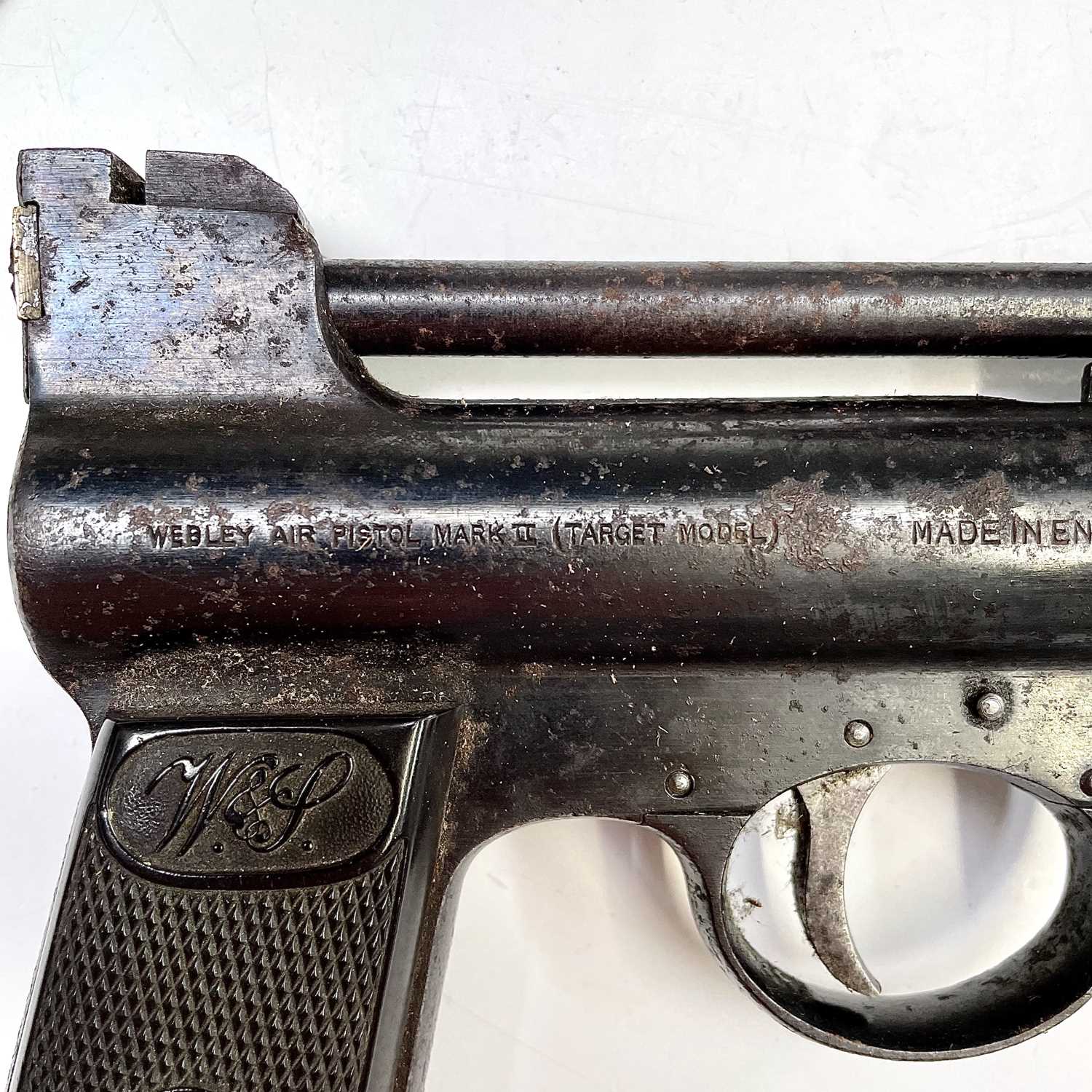 A Webley & Scott Mark II target air pistol, serial number 26404, also stamped 404, the blued steel - Image 2 of 10