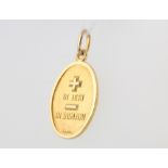 An 18ct yellow gold pendant 28mm, 3.8 grams
