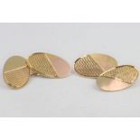 A pair of 9ct yellow gold engine turned cufflinks 4.4 grams