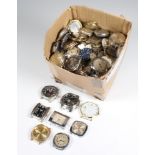 A quantity of gentlemans wristwatch movements and watches