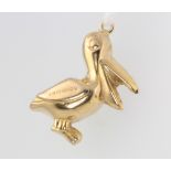 A 9ct yellow gold pelican charm 2.1 grams