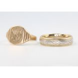 A gentleman's 9ct yellow gold signet ring size M, together with a ditto wedding band size O, 7.3