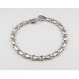 A 9ct white gold flat link bracelet 10.3 grams, 19cm