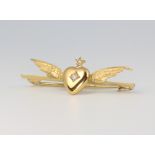 A 15ct yellow gold sweetheart brooch 2.6 grams, 40mm