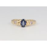 A 9ct yellow gold sapphire ring size N, 2 grams